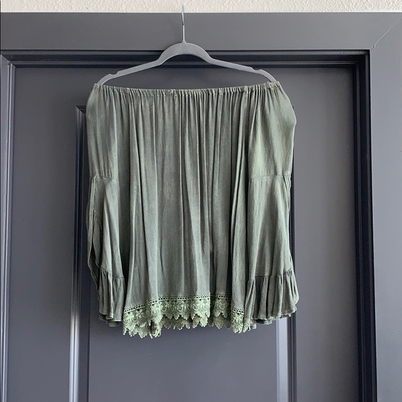 Off Shoulder Top - Picture 2 of 3